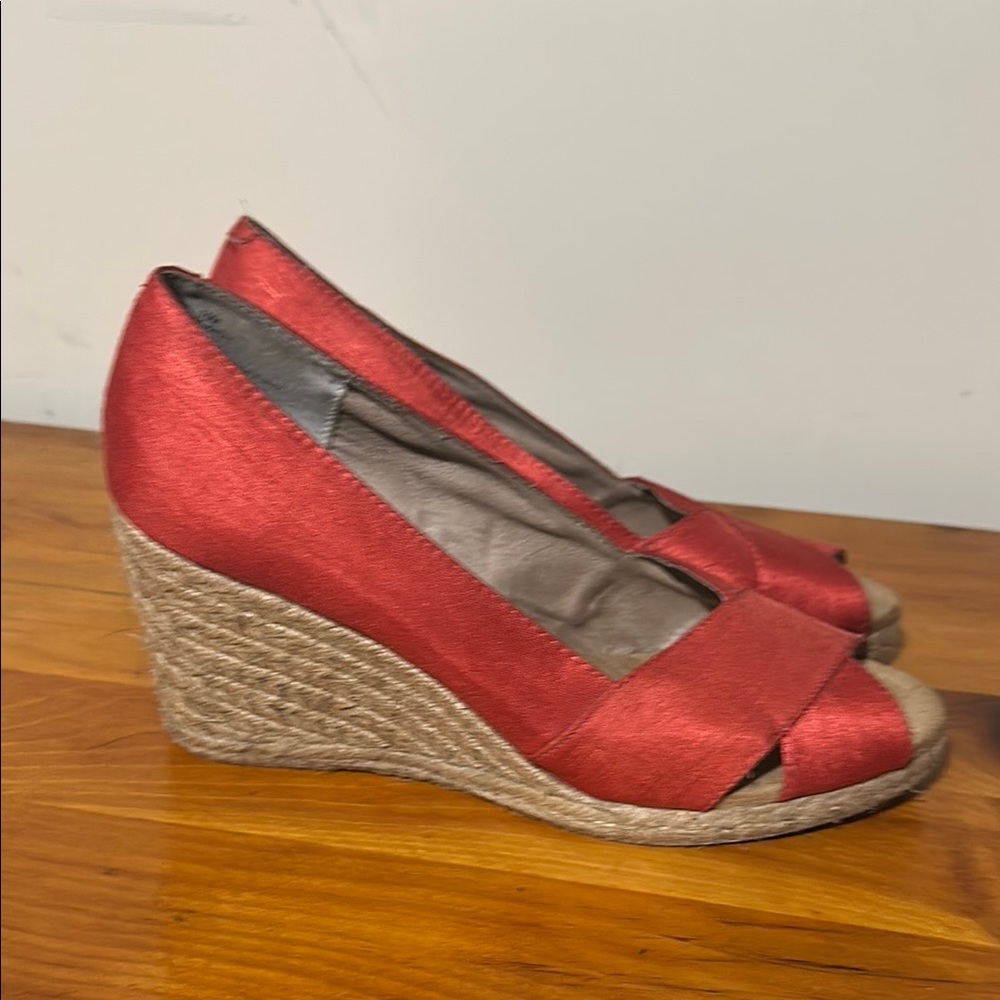 GH Bass & Co Kailey Red Wedge Espadrille Shoes Size 10M Peep Toe Summer Chunky
